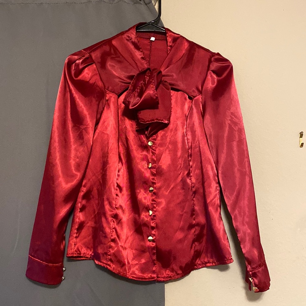 Burgundy long sleeve top